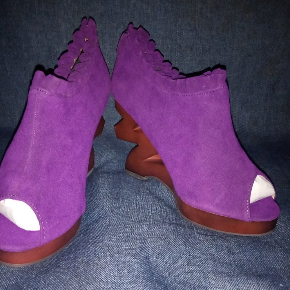 Wild Rose " RARE BUT ROYAL "Wedge Heel Espadrille Rare Zig Zag  Heel(BRAND NEW!!